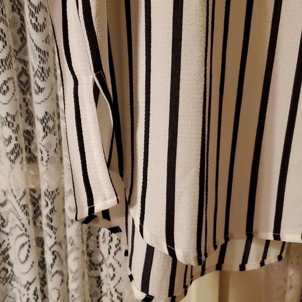 Adrianna Papell Striped Blouse Size XL - Picture 3 of 6